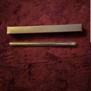 PATRICK TA LIP BRUSH FOR LIP 1